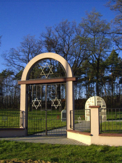 Wikipedia, Cultural heritage monuments in Poland with known IDs, Jewish cemetery in Turek, Star of D