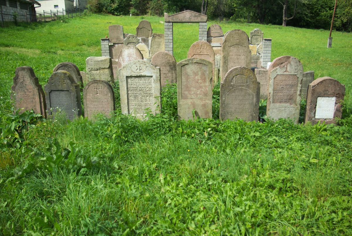 Wikipedia, New jewish cemetery in Sanok, Photographs by Lowdown, Self-published work