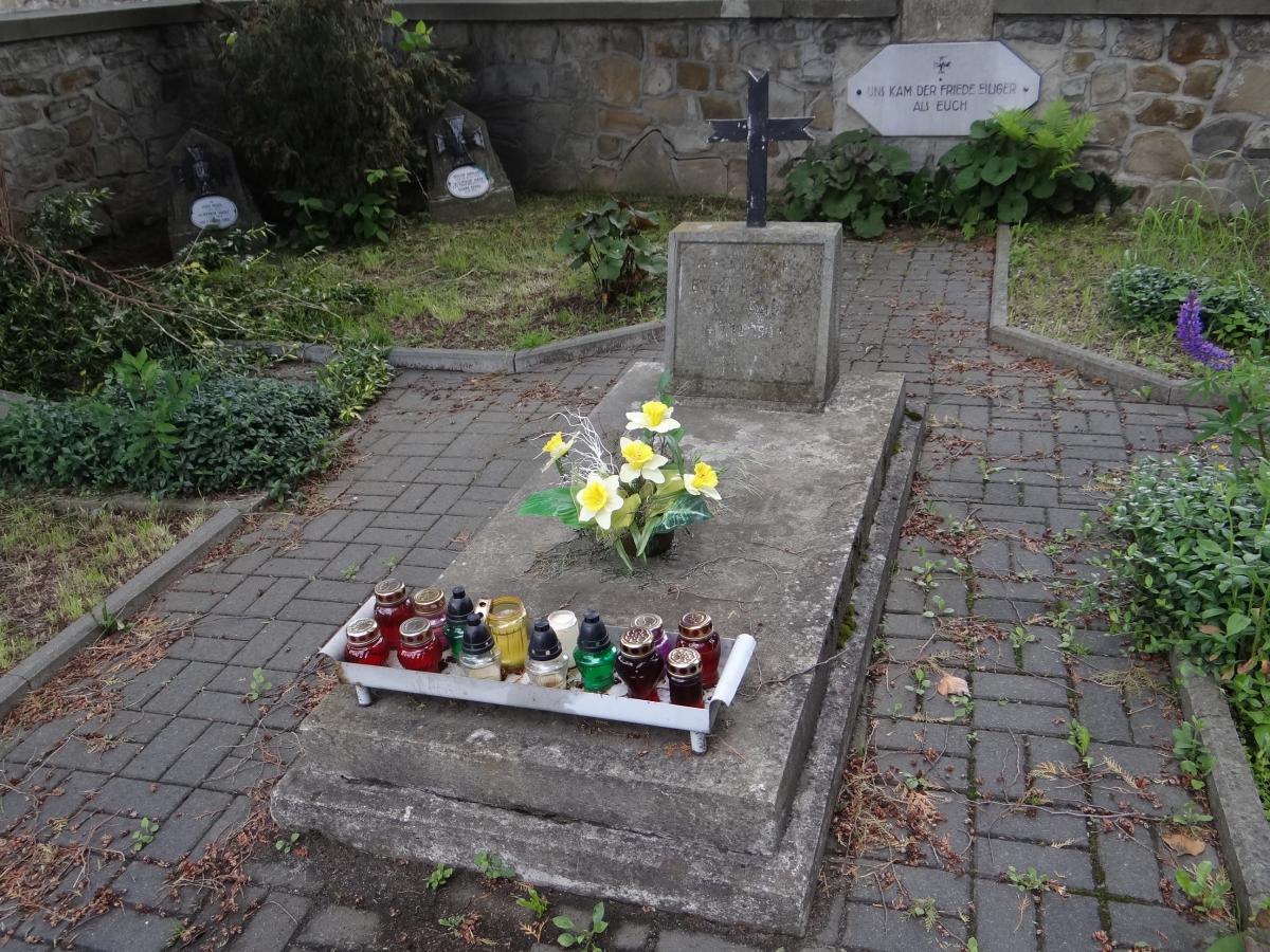 Wikipedia, Self-published work, World War I cemetery nr 363 in Mszana Dolna